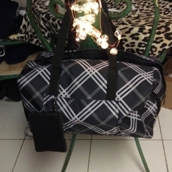 NWT Summer and Rose Duffle Bag in Black Plaid - Picture 14 of 16